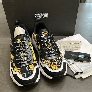 🚨Sale🚨 Versace Shoes